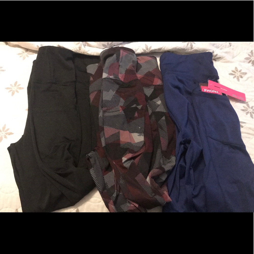 2Pair athletic leggings & 1pair athletic shorts Brand ShoSho Size 1X (Black2X)